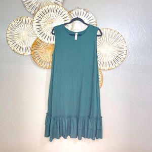 Green sleeveless Swing dress
